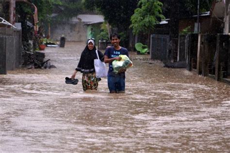 Contoh Teks Eksplanasi Fenomena Alam Banjir Riset Riset