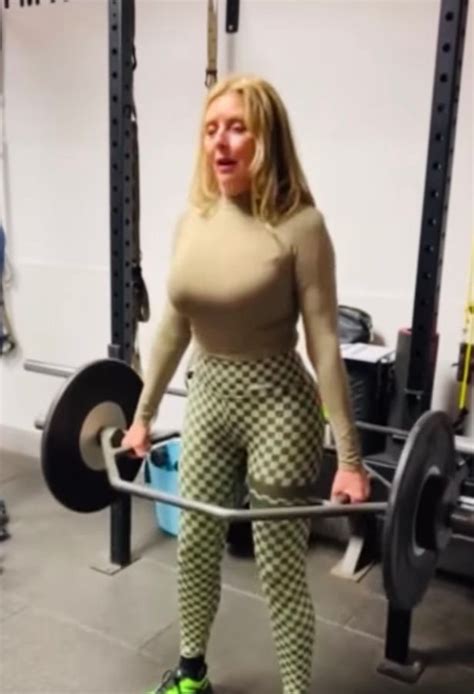 Carol Vorderman Hailed Hotter Than Hell As She Squats And Thrusts In Tight Leggings Daily Star
