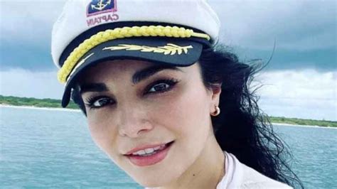 Martha Higareda Muestra Escultural Figura Platino News