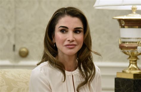 Pro Tv Cum Arăta Regina Rania în Tinerețe Imagini Rare Cu Cea Mai