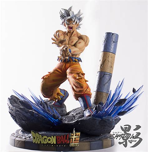 Songokukan Dragon Ball Ultra Instinct Goku Figure Banpresto Ultra