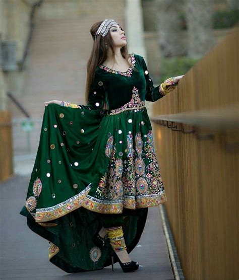 Pin By Aliyana Khan On Dresses Afghan Dresses Afghani Clothes
