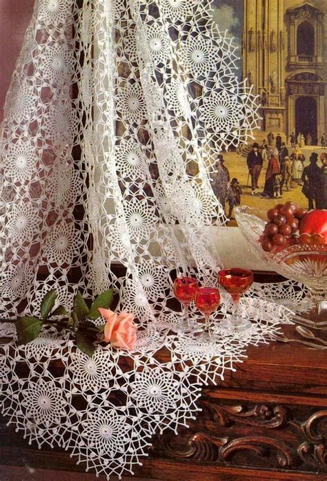 See more ideas about crochet tablecloth, crochet doilies, crochet patterns. Crochet Tablecloths ⋆ Crochet Kingdom (20 free crochet ...