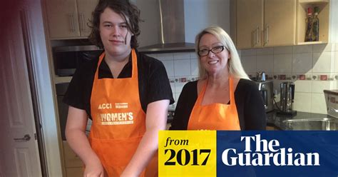 Nothing Sexist About Apron T At Womens Forum Says Industry Group