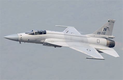Watch Pakistanichinese Jf 17 Thunder Fighter Jet Takes To The Skies