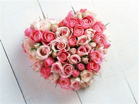 Srce Od Ruža Kao Poklon Za Valentinovo Besplatne E Card čestitke