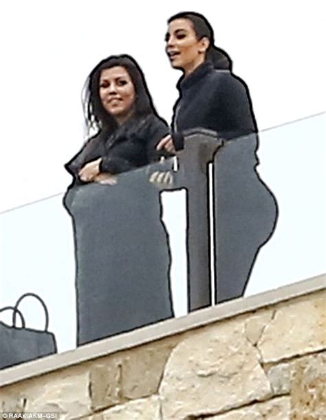 Kim Kardashian Takes Sister Kourtney To Winery On Keeping Up With The Kardashians Daily Mail