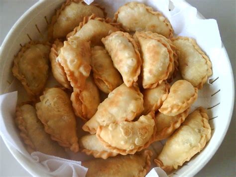 Namun pernahkah anda memakan sejenis karipap yang intinya diadun dengan menggabungkan sembilan jenis inti karipap. LayarLara Legendary Of Journey: Karipap Kentang Perisa Sardin