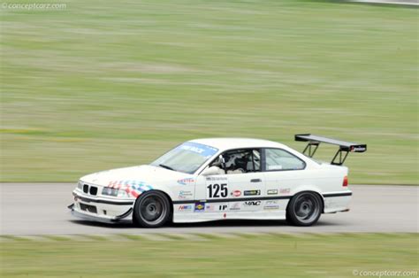 Learn more about price, engine type, mpg, and complete safety and warranty information. 1995 BMW M3 E36