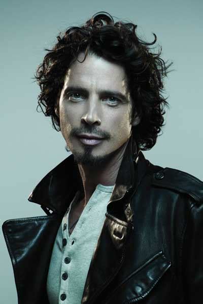 Album art was hung up around major cities in the us and other countries before the album's release. Chris Cornell foto / 6 de 6