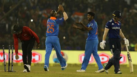 Brilliant centuries by yuvraj singh and mahendra singh dhoni helped india to edge out england by 15 runs in a thriller in their 2nd odi. India vs England, 2nd ODI: Yuvraj Singh, MS Dhoni, England's highest total and other statistical ...