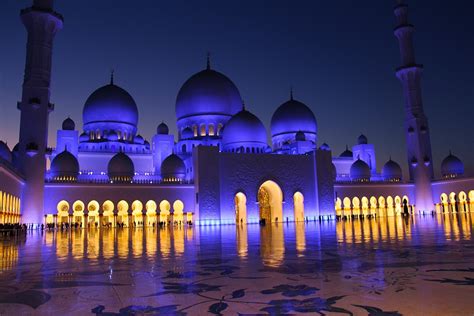 Why The Sheikh Zayed Mosque Is The Most Beautiful Mosque Islamic