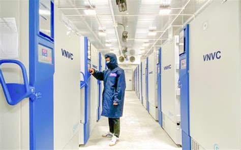 Bên quân đội nói số liệu này không chính xác. Hành trình đưa lô vắc xin ngừa COVID-19 đầu tiên về Việt Nam