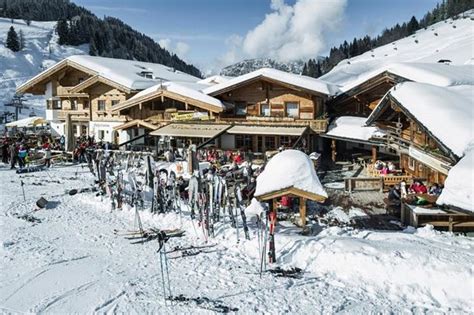 Seinen rücktritt vom motorsport hat johannes kehrer schon mehrfach verkündet. Ab auf die Piste... - Hotel Tyrol