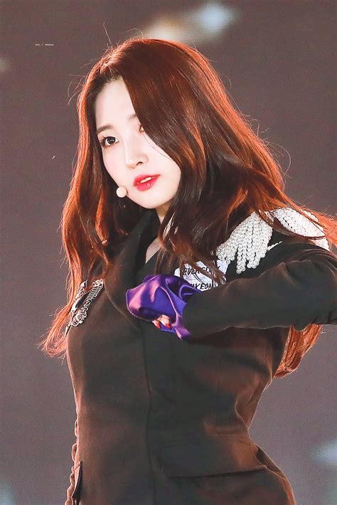 Founded in 2009, the company focused solely on chinese musical artists, managing talent such as owodog. 𝐥𝐮𝐜𝐢𝐚 on | Yuehua entertainment, Pop group, Lucia