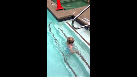 Babe Girl Swims Across Swimming Pool YouTube