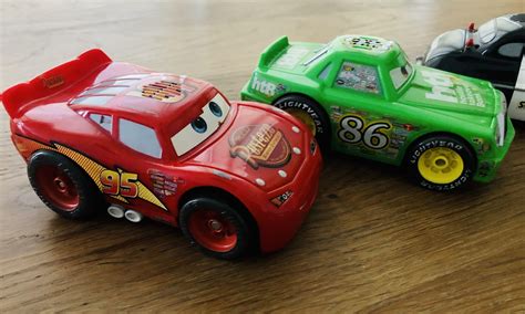 Disney Pixar Cars Shake N Go Racing Lightning Mcqueen Chick Hicks Sheriff Hobbies And Toys Toys