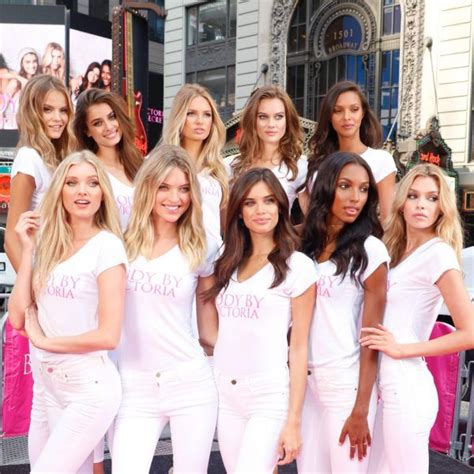 Los ángeles De Victorias Secret Presentan Body La Nueva Campaña De