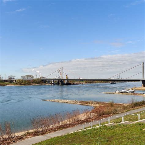 Jun 24, 2021 · leverkusen und luzern: Corona: Bereich rund um Wacht am Rhein wird gesperrt ...
