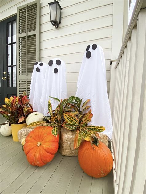 How To Make Tomato Cage Ghosts For Halloween
