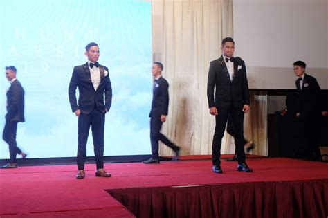 It operates through the following segments: Kee Hua Chee Live!: MANHUNT MALAYSIA PART 3---THE ...