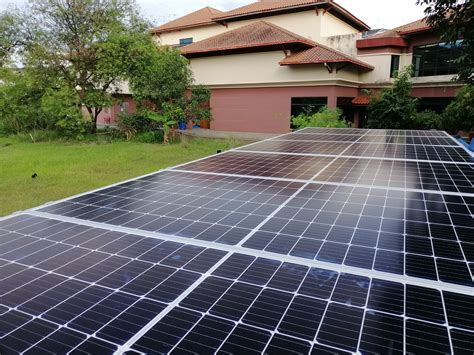 Dalam video kali ini saya berkongsi tentang bagaimana cara saya membeli kereta menggunakan nama syarikat saya. Syarikat Solar Di Malaysia