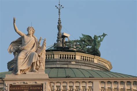 Hofers entscheidung ist zu respektieren. ROYALBLOG.NL: Oostenrijk kiest nipt 'linkse' president