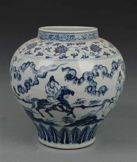 Ming Dynasty Chinese Blue And White Porcelain Jar
