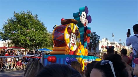 Disneyland 2019 Mickeys Soundsational Parade Youtube