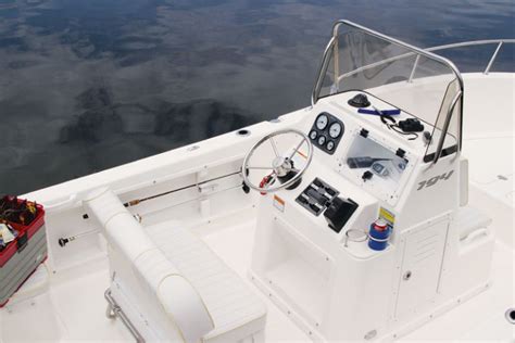 Research Cobia Boats 194 Cc Center Console Boat On