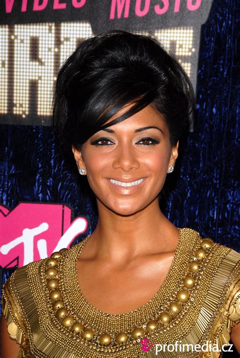 Nicole scherzinger hair and beauty moments. Nicole Scherzinger - - hairstyle - easyHairStyler