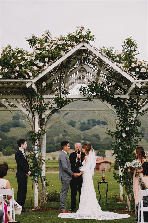 A Classic Romantic Northern California Winery Wedding — The Overwhelmed