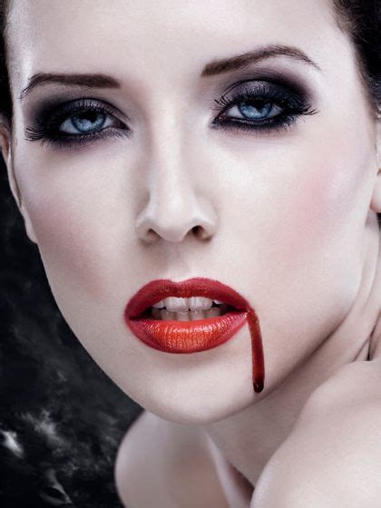 Easy Vampire Makeup Look For Halloween Vampire Makeup Tutorial Vampire Makeup Looks Vampire
