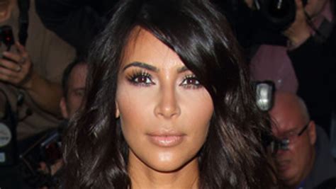 Kim Kardashian Flaunts Major Cleavage At Gq Men Of The Year Awards In