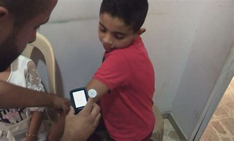 تقنيات لمساعدة اللاجئين المصابين بالسكري لمراقبة صحتهم Bbc News عربي