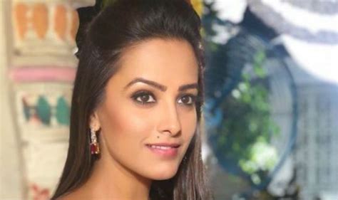 Naagin 3 Actress Anita Hassanandani Looks Ultra Sexy As She Poses In