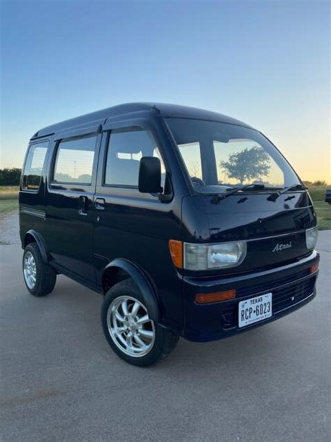 Attention Getting 1994 Daihatsu Atrai Van With Low Mileage In Great