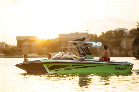 Research 2017 Tige Boats RZ2 On Iboats Com