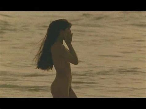 Phoebe Cates Paradise Stripping Swimming Nude Underwater Enveem