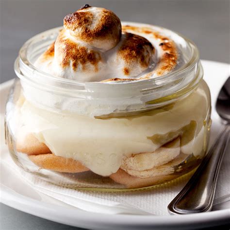 Using another bowl, combine the cream cheese and condensed milk together and mix until smooth. Banana Pudding - Paula Deen Magazine