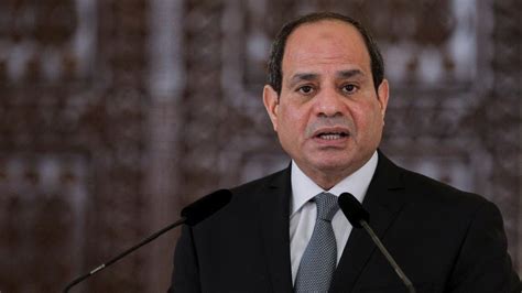 قال الرئيس المصري عبدالفتاح السيسي، الثلاثاء، خلال زيارة لقناة السويس: السيسي: لا أحد من الخارج يستطيع الاعتداء على مصر