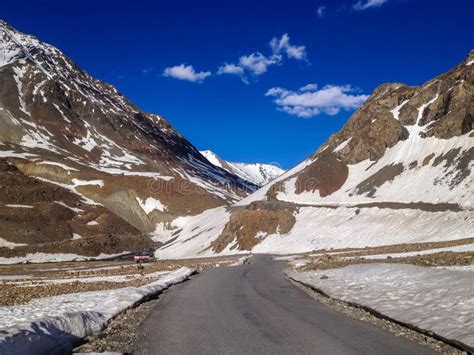 Manali Sarchu Camp Leh Ladakh Highway Road In India Stock Image Image Of Bunk Jammu 76308631