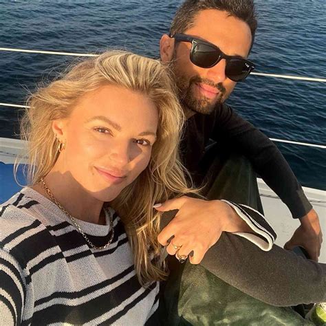 Laguna Beach S Stephen Colletti Is Instagram Official With Alex Weaver