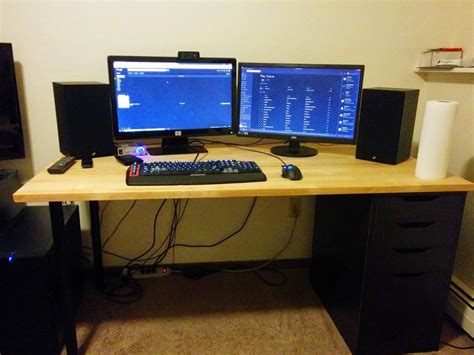 Building a modern computer desk. What are some of your favorite computer desks? : buildapc