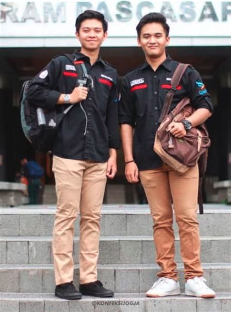 Mungkin di benak kamu jenis surat yang diberikan amplop terus dikirim lewat pos. Belajar dan Mengenal Lebih Jauh tentang Kemeja PDH