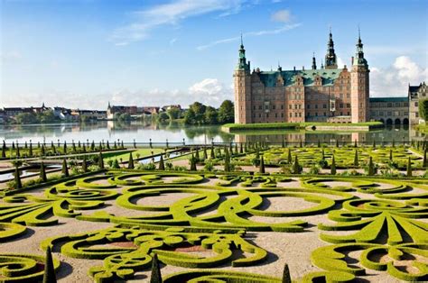 Social.um.dk managed by the ministry of foreign affairs of denmark. Denmark's top 5 things to see and do - Staysure