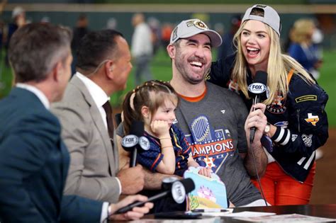 Kate Upton Kisses Justin Verlander After Astros Win World Series News