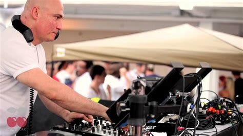 So you think you can dance. Danny Tenaglia - Shelborne Pool Party March 27, 2011 - YouTube