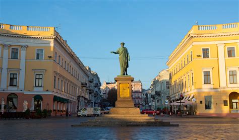 Где погулять в Одессе: улицы, набережная, Привоз и катакомбы