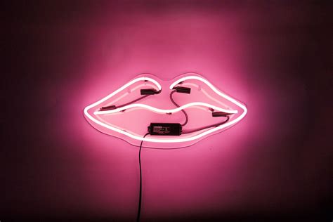 Pink Lips Neon Sign Show Your Walls Some Love With The Beautiful Pink